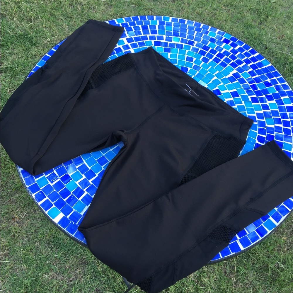 SOLD!  NEW Electric Yoga Sexy Mesh Panel leggings - Picture 6 of 7